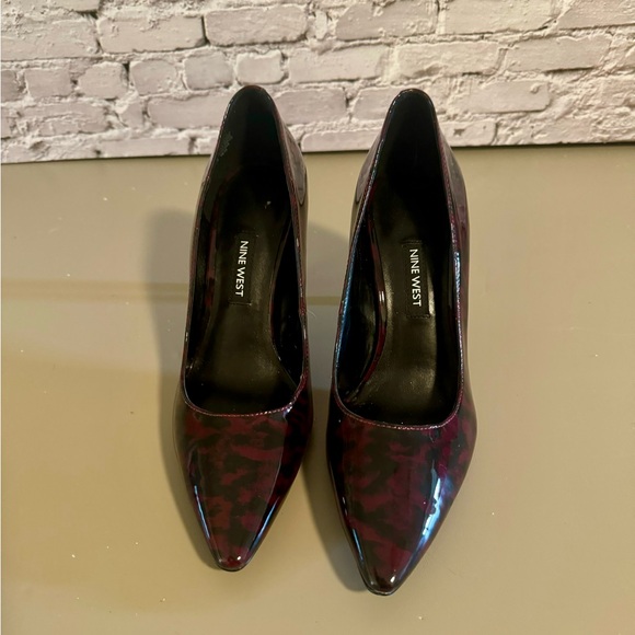 Nine West Cheetah Print Burgundy Heels Size 6.5 - Picture 4 of 6